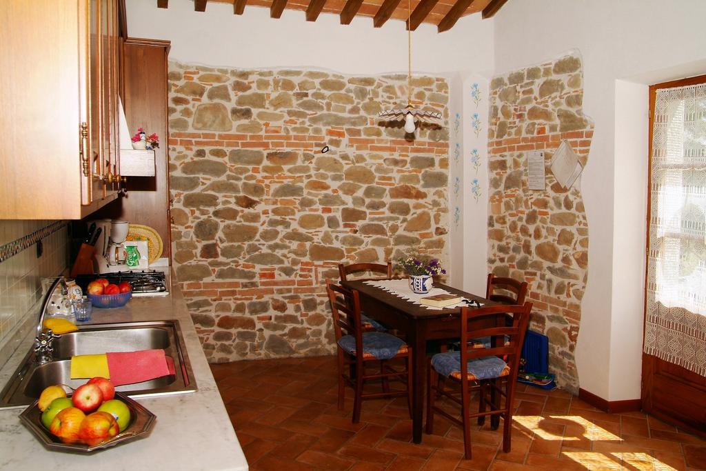 Agriturismo Tramonti Кастильоне-ди-Гарфаньяна Номер фото